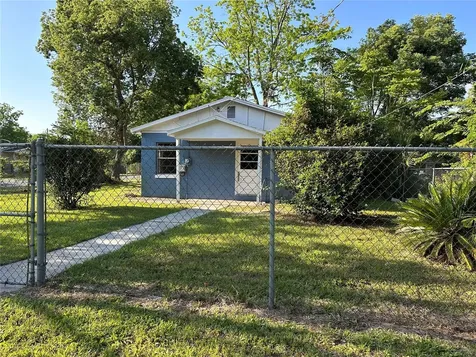 1932 NW 4th Place Ocala FL 34475