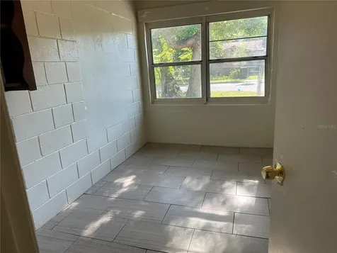 1932 NW 4th Place Ocala FL 34475