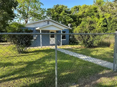 1932 NW 4th Place Ocala FL 34475