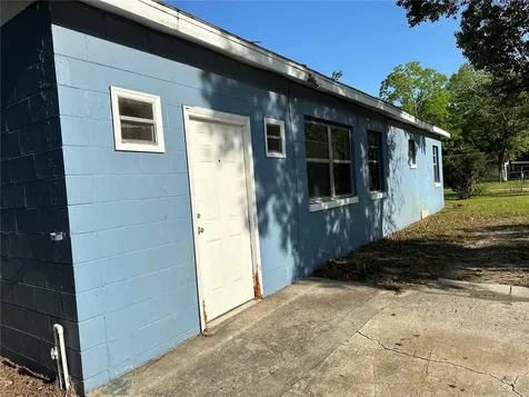 1932 NW 4th Place Ocala FL 34475