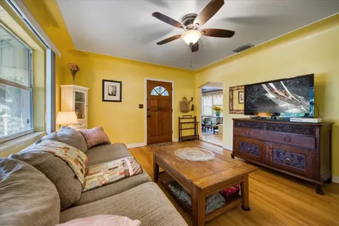 4701 24th Avenue N St Petersburg FL 33713
