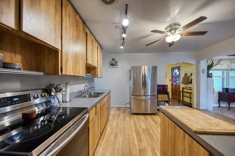 4701 24th Avenue N St Petersburg FL 33713