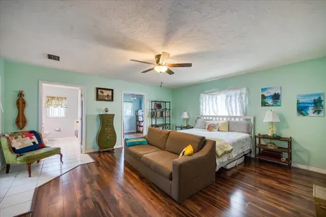 4701 24th Avenue N St Petersburg FL 33713