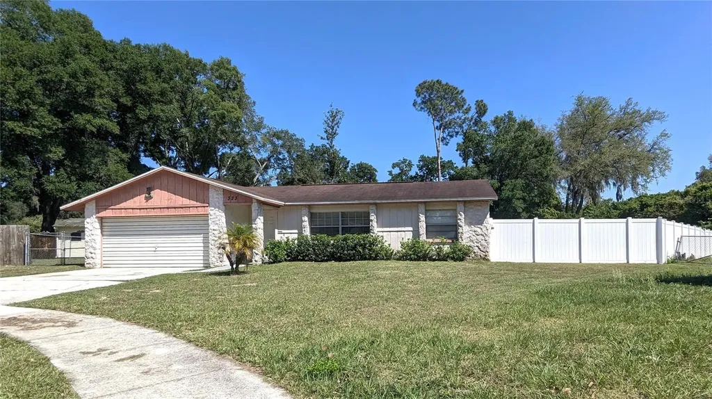 323 Black Oak Court Seffner FL 33584