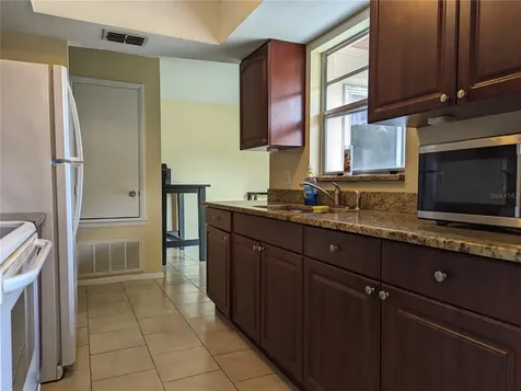 323 Black Oak Court Seffner FL 33584