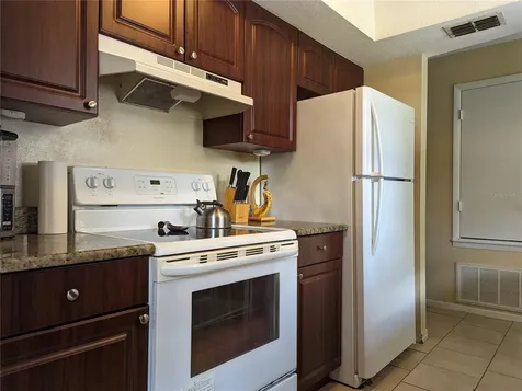 323 Black Oak Court Seffner FL 33584