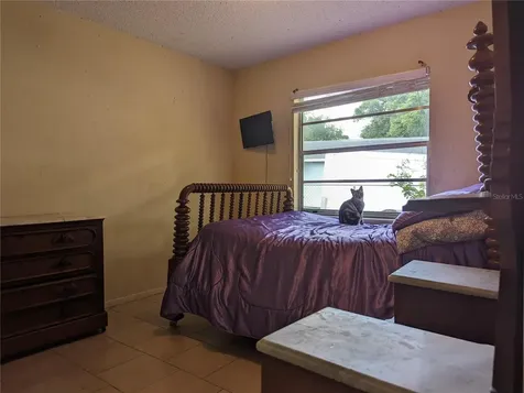 323 Black Oak Court Seffner FL 33584