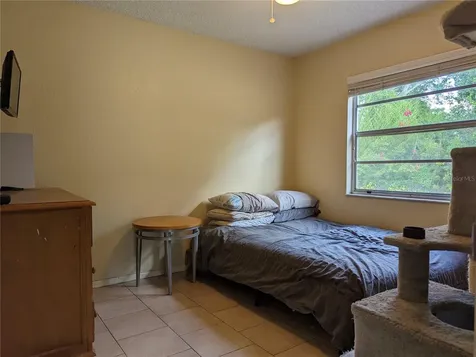 323 Black Oak Court Seffner FL 33584