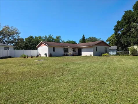 323 Black Oak Court Seffner FL 33584