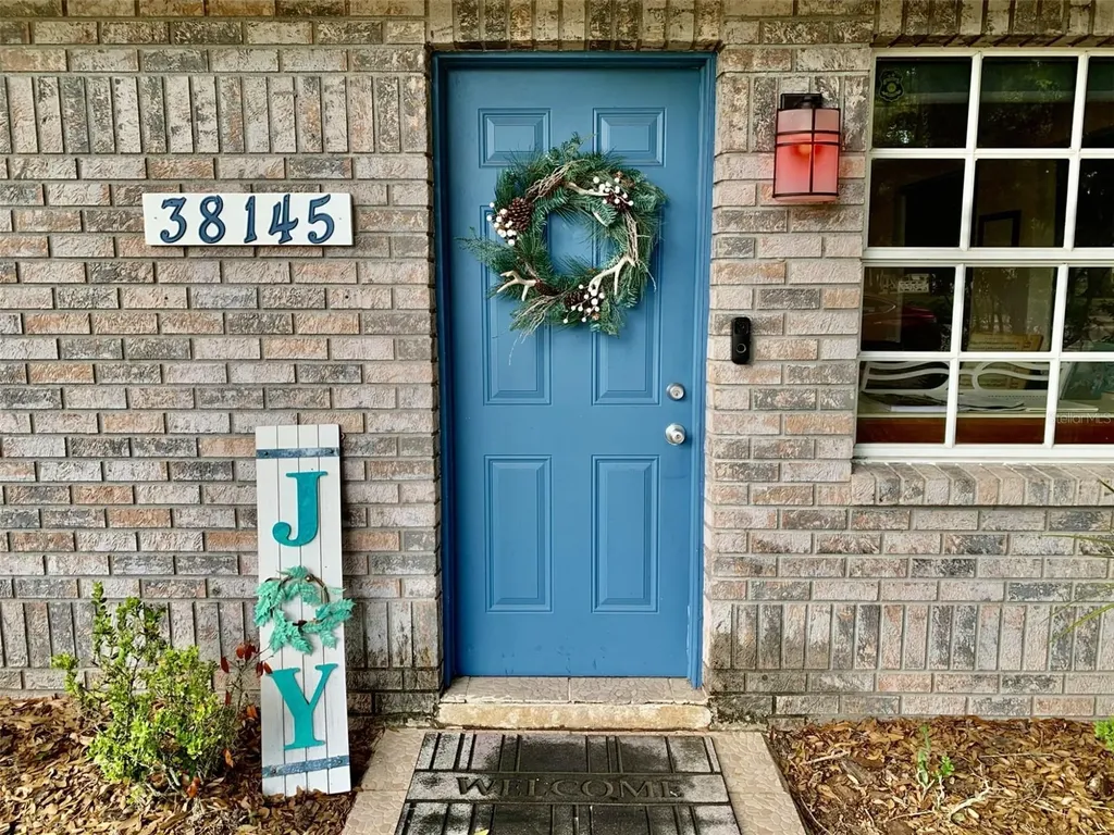 38145 5th Avenue Zephyrhills FL 33542