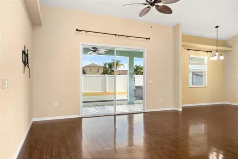 12408 NE 48th Circle Oxford FL 34484