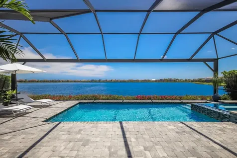 8128 Grande Shores Drive Sarasota FL 34240