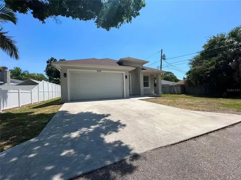 6692 51st Avenue N St Petersburg FL 33709