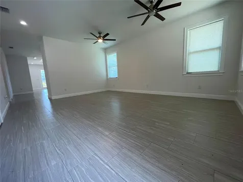 6692 51st Avenue N St Petersburg FL 33709