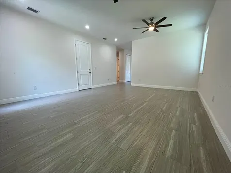 6692 51st Avenue N St Petersburg FL 33709