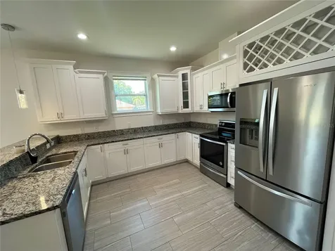6692 51st Avenue N St Petersburg FL 33709