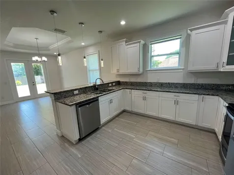 6692 51st Avenue N St Petersburg FL 33709