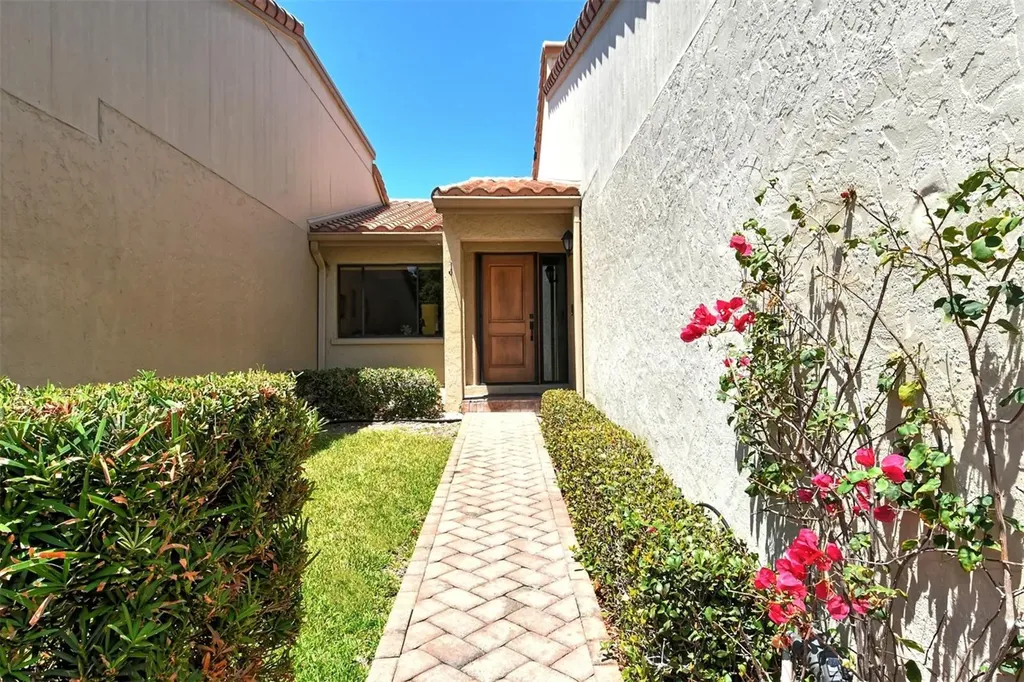 2383 Harbour Oaks Drive Longboat Key FL 34228