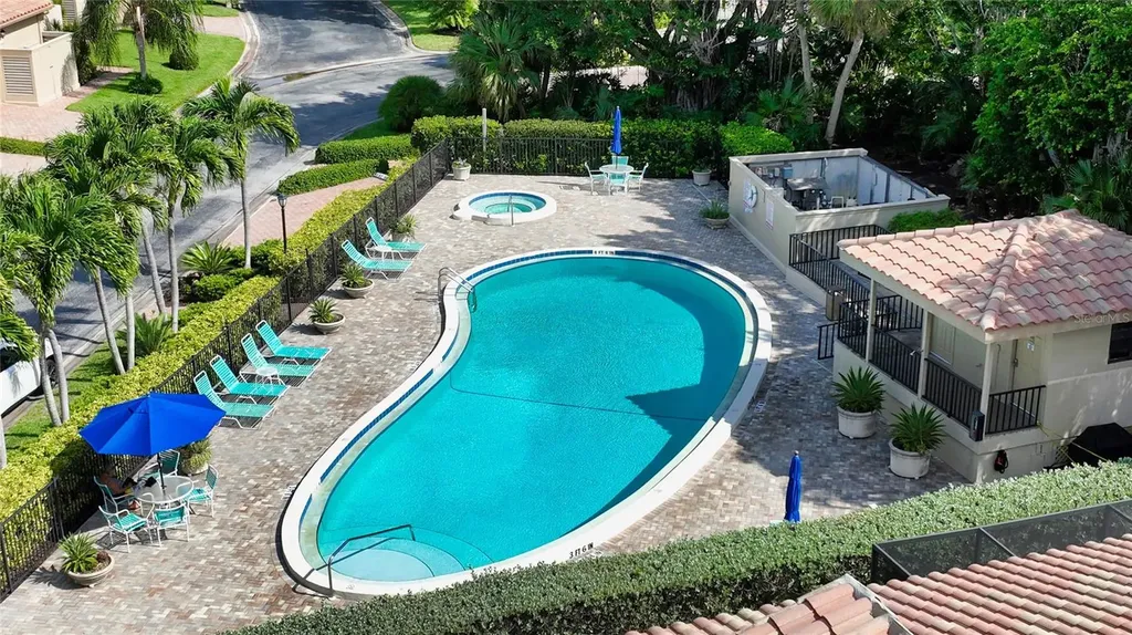 2383 Harbour Oaks Drive Longboat Key FL 34228