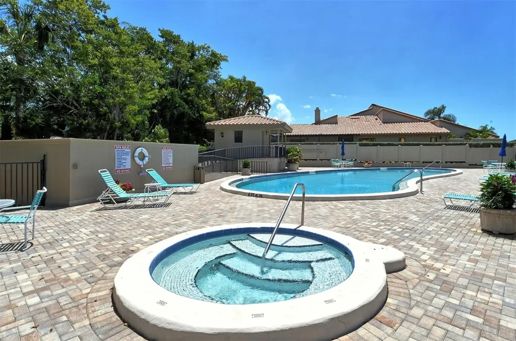 2383 Harbour Oaks Drive Longboat Key FL 34228