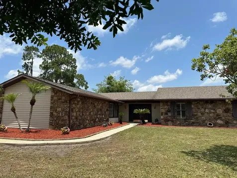 2485 N Stewart Street Kissimmee FL 34746