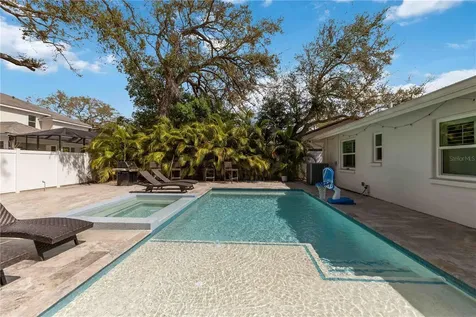 1865 Orchid Street Sarasota FL 34239