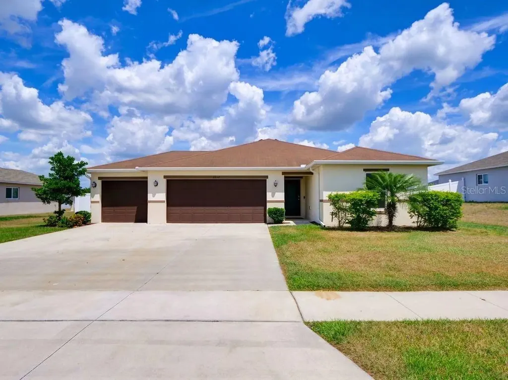 2252 Gladiolus Lane Mascotte FL 34753