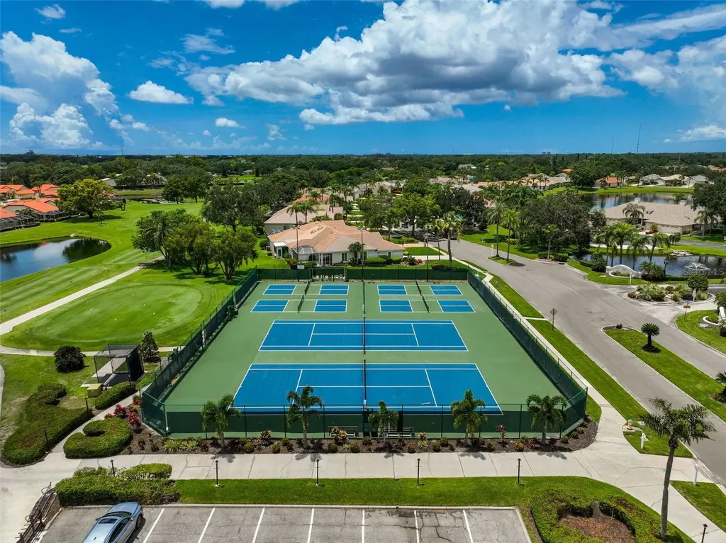 4215 Caddie Drive E Bradenton FL 34203