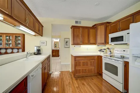 4215 Caddie Drive E Bradenton FL 34203