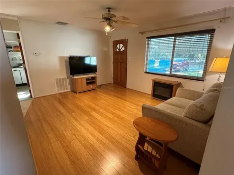 6073 60th Street N St Petersburg FL 33709