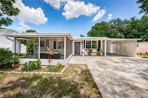1521 76th Avenue N St Petersburg FL 33702