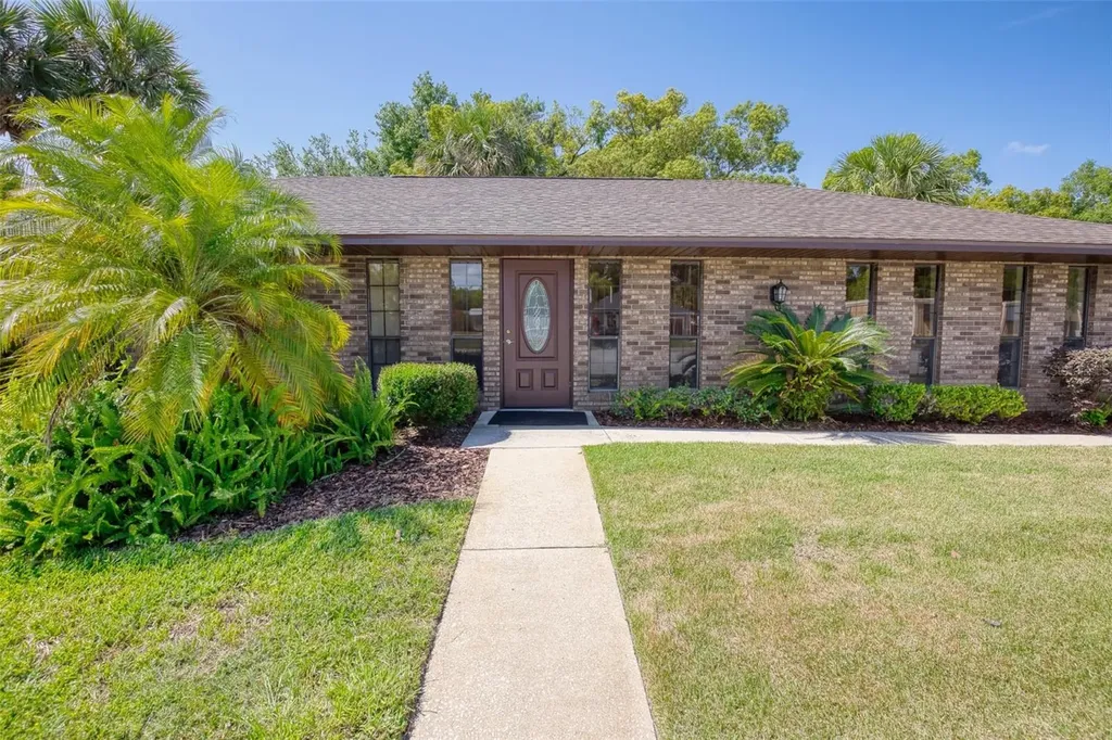 910 Emmett Street Kissimmee FL 34741