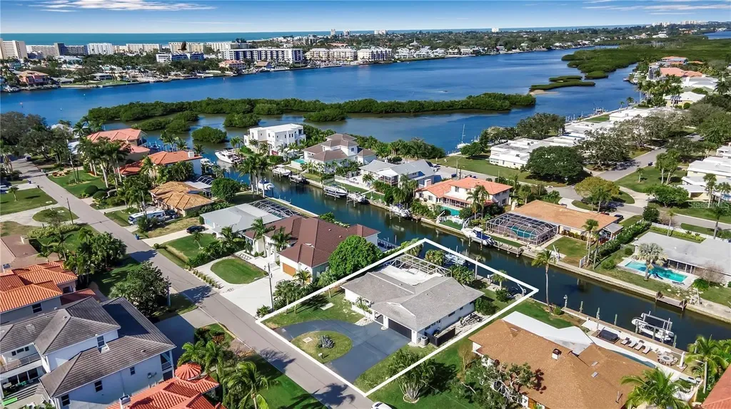 1649 Stanford Lane Sarasota FL 34231