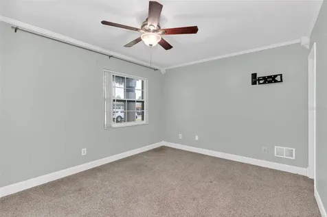 29 W Albatross Street Apopka FL 32712