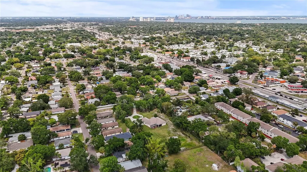 3902 W Elrod Avenue Tampa FL 33616