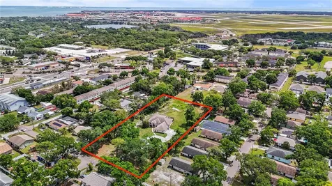 3902 W Elrod Avenue Tampa FL 33616