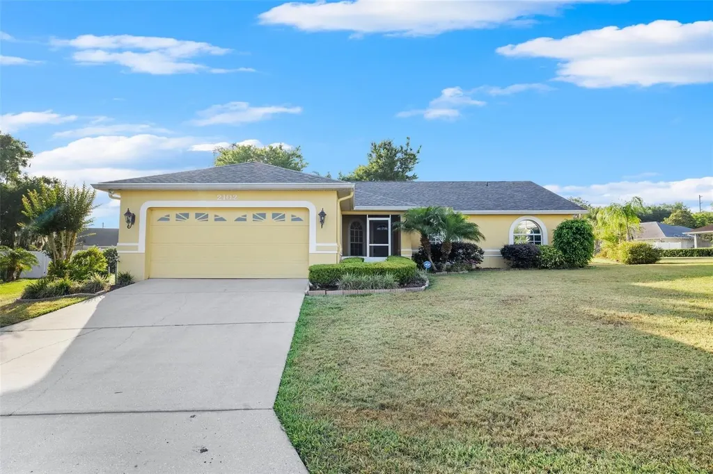 2102 Saxon Lane Lakeland FL 33810