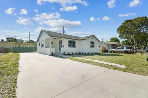 1549 15th Street S St Petersburg FL 33705