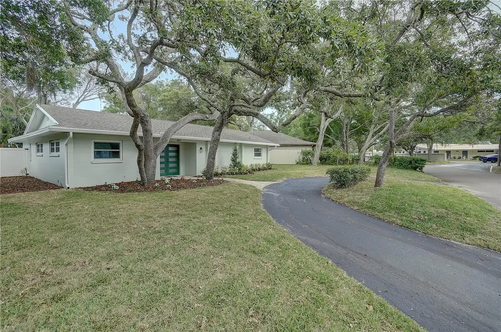 4411 15th Street N St Petersburg FL 33703