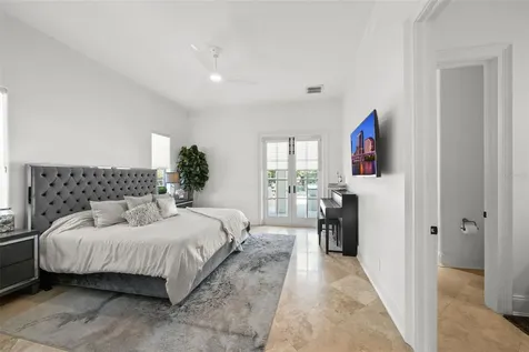 4919 W Melrose Avenue S Tampa FL 33629