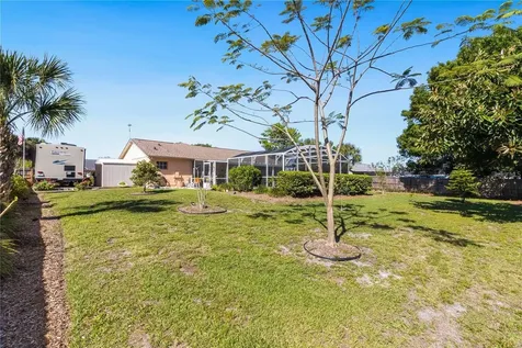 2327 Kings Crest Road Kissimmee FL 34744