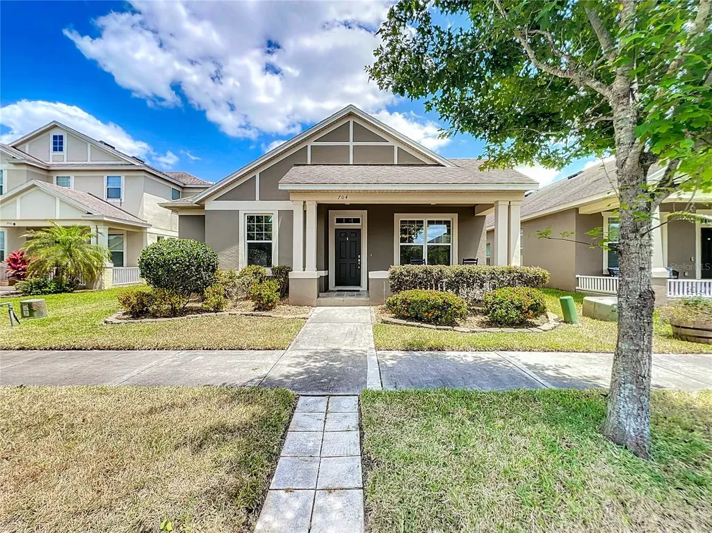 704 Lake Tarpon Way Groveland FL 34736