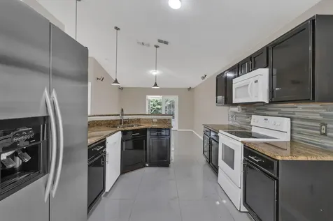 2950 Afton Circle Orlando FL 32825