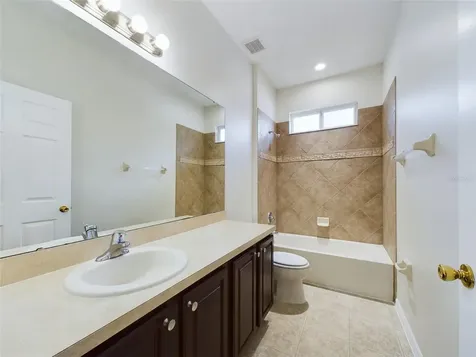 4824 Lakes Edge Lane Kissimmee FL 34744