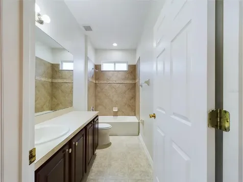 4824 Lakes Edge Lane Kissimmee FL 34744