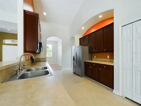 4824 Lakes Edge Lane Kissimmee FL 34744