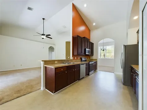 4824 Lakes Edge Lane Kissimmee FL 34744