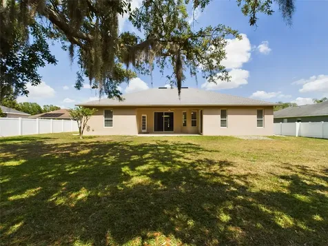 4824 Lakes Edge Lane Kissimmee FL 34744