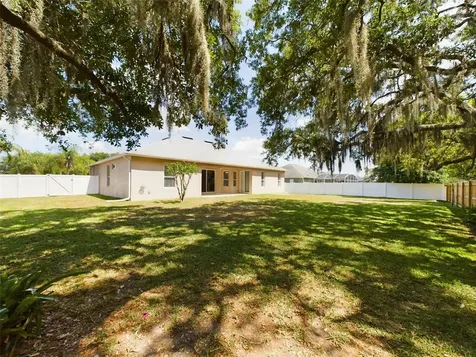 4824 Lakes Edge Lane Kissimmee FL 34744