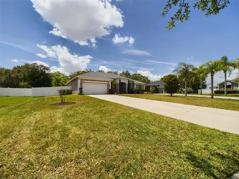 4824 Lakes Edge Lane Kissimmee FL 34744